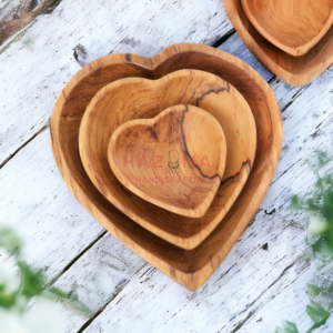 Set of 3 heart bowls